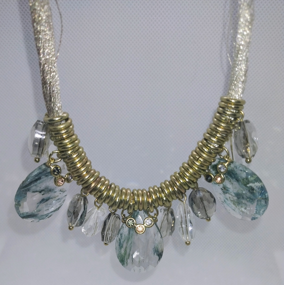 Loft shimmery thread necklace w/ faceted glass stones. 17.5". EUC